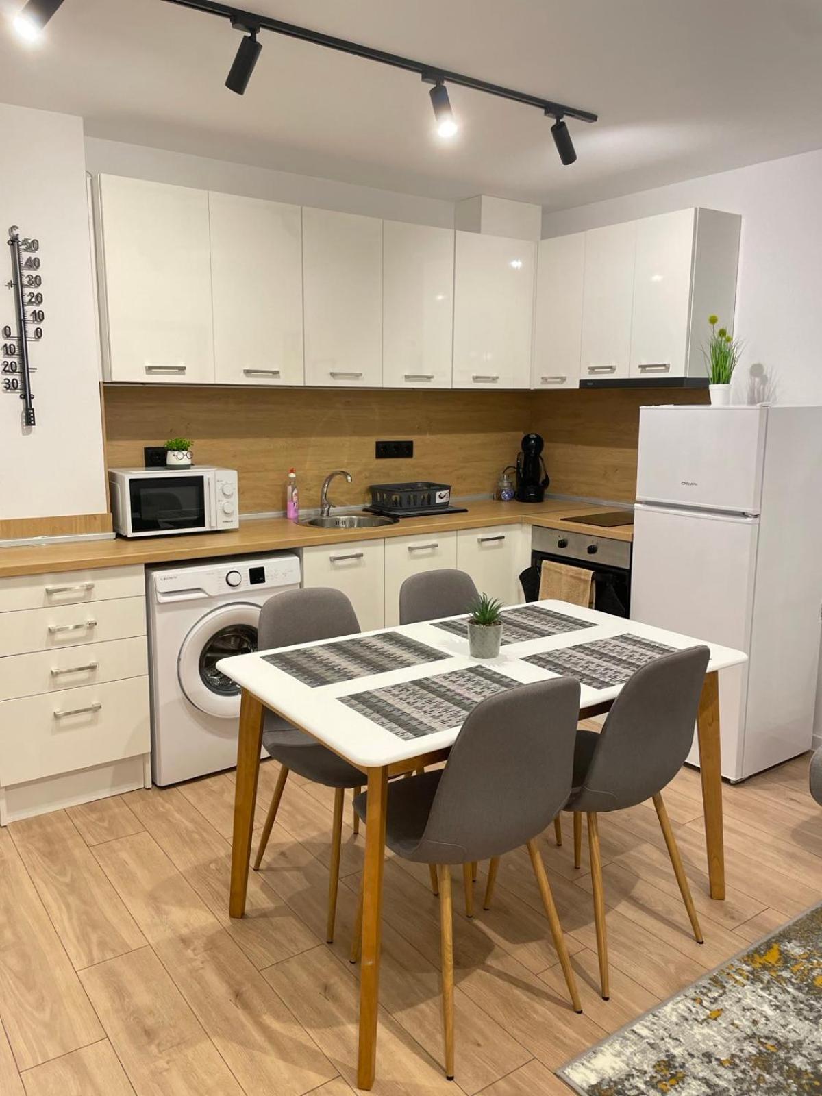 Art Home 부르가스 외부 사진